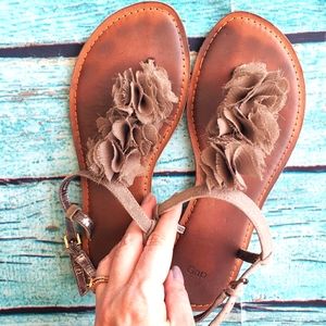Gap sandals size 8